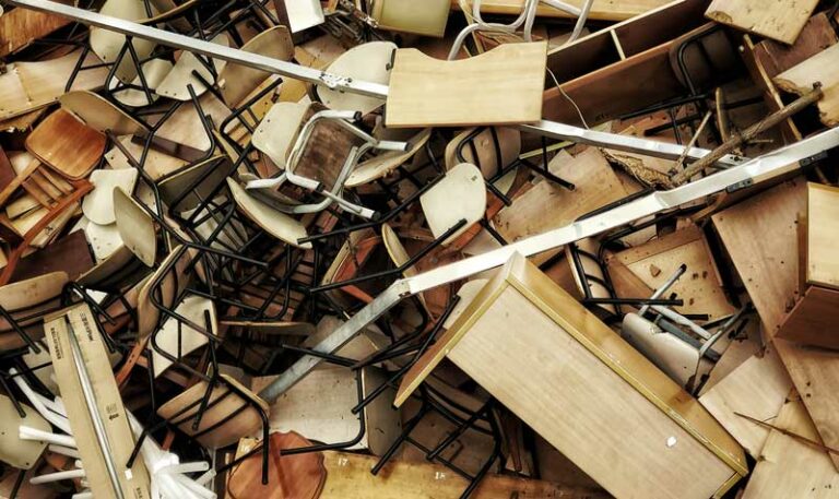 Abfallarten. Wir bringen Ihnen Mulden für die Entsorgung von Sperrgut, sortierbare Abfälle, Grüngut, Bauschutt, Holz, Altholz, Alteisen, Metall, Altmetall, Papier, Karton