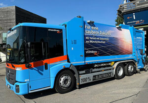 Wir sind Innovativ. Zum Beispiel mit einer Vollelektrischen Fahrzeugflotte mit 2 e-Kehrichtwagen und 3 Elektro Werkhoffahrzeugen und diversen Elektro-PW's