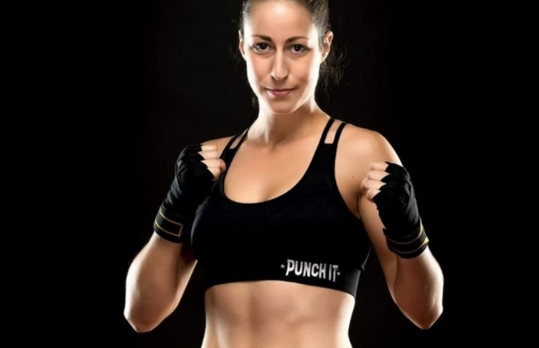 Linda von AllinSport mit dem PowerKube